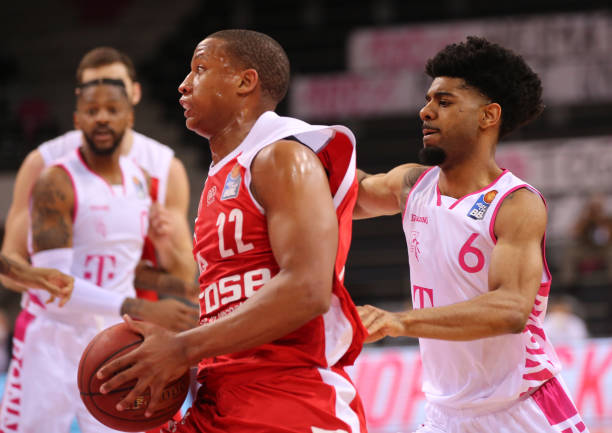 被挤出进攻 被挤出进攻