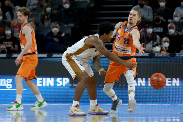 他们在夏转 他们在夏转