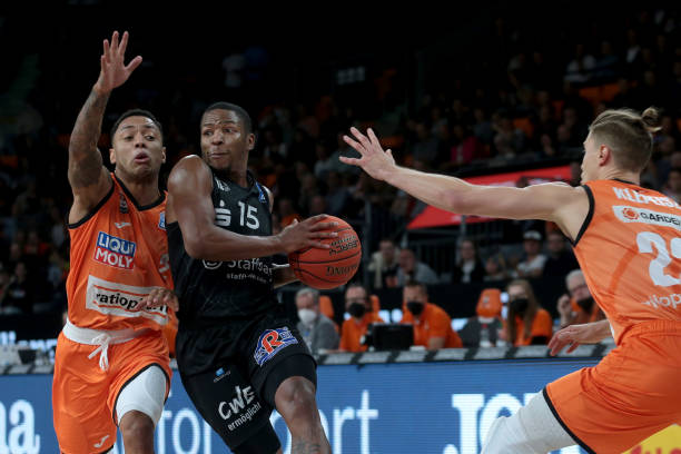 8场去钓鱼 8场去钓鱼