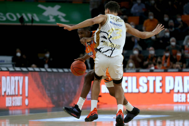 巨大争议 巨大争议